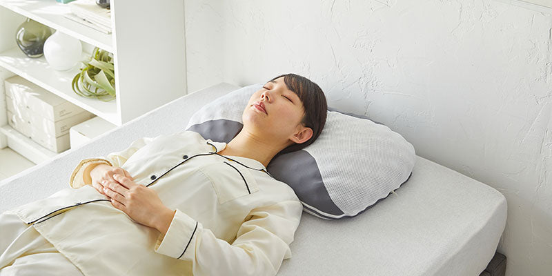 睡眠研究家の枕のベストフィッティング法【枕は快眠の為の重要アイテム】